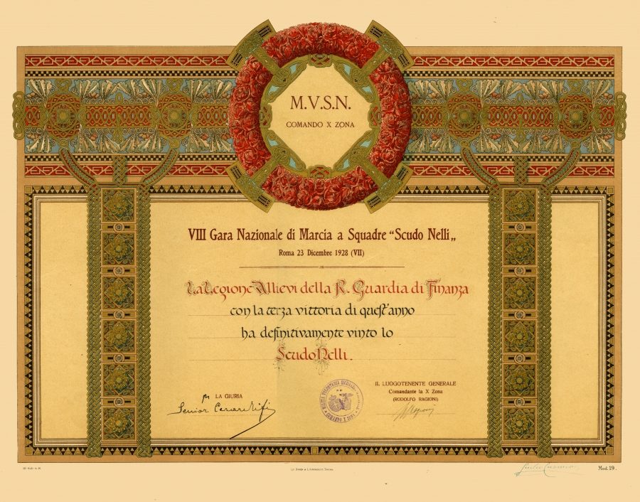 Diploma d&#039;onore con il quale si attesta la vittoria definitiva, da parte della Legione Allievi della Regia Guardia di Finanza, del Trofeo Scudo Nelli di marcia 